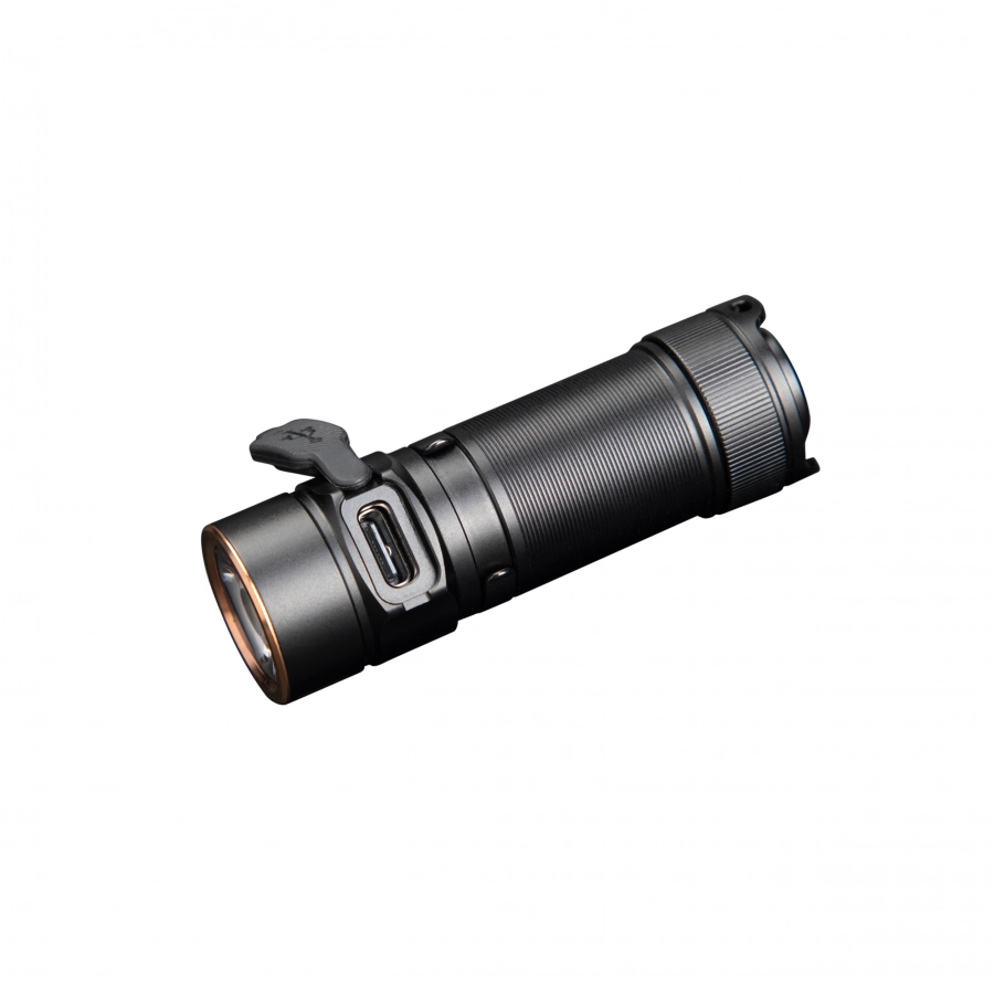 Latarka LED Fenix E18R V2.0 4/19